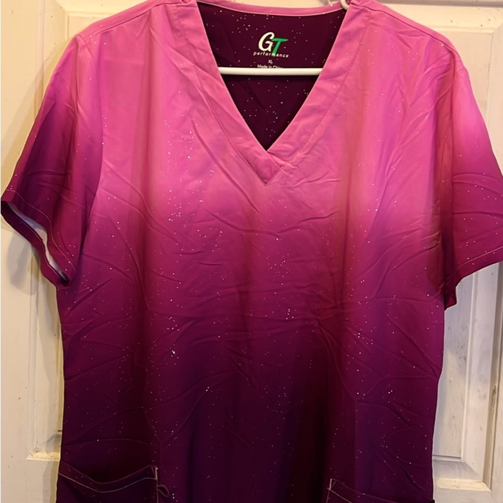 SCRUB UNIFORM TOP